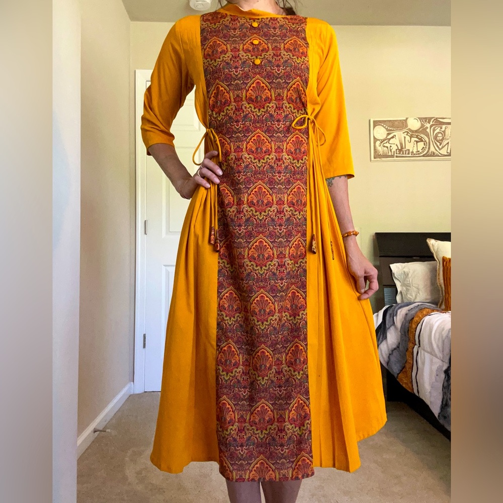 Pretty Boho Dress With Side Ties Yellow/Paisley